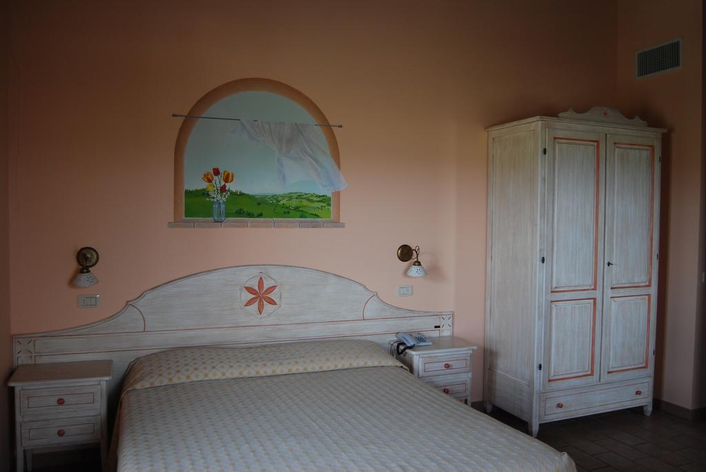 Cadabo Villa Montecarotto Room photo